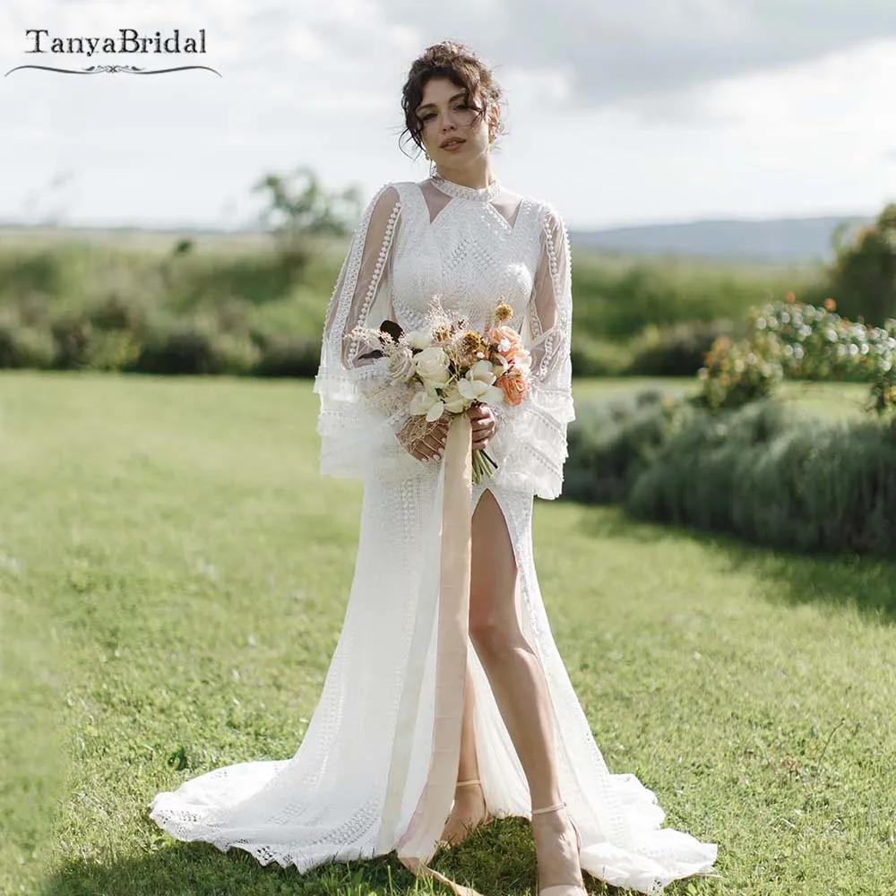 Unique Lace Bohemian Wedding Dresses Long Sleeve GYPSY Boho Bridal Gowns Chic Noivas DW396
Unique Lace Bohemian Wedding Dresses Long Sleeve GYPSY Boho Bridal Gowns Chic Noivas DW396
