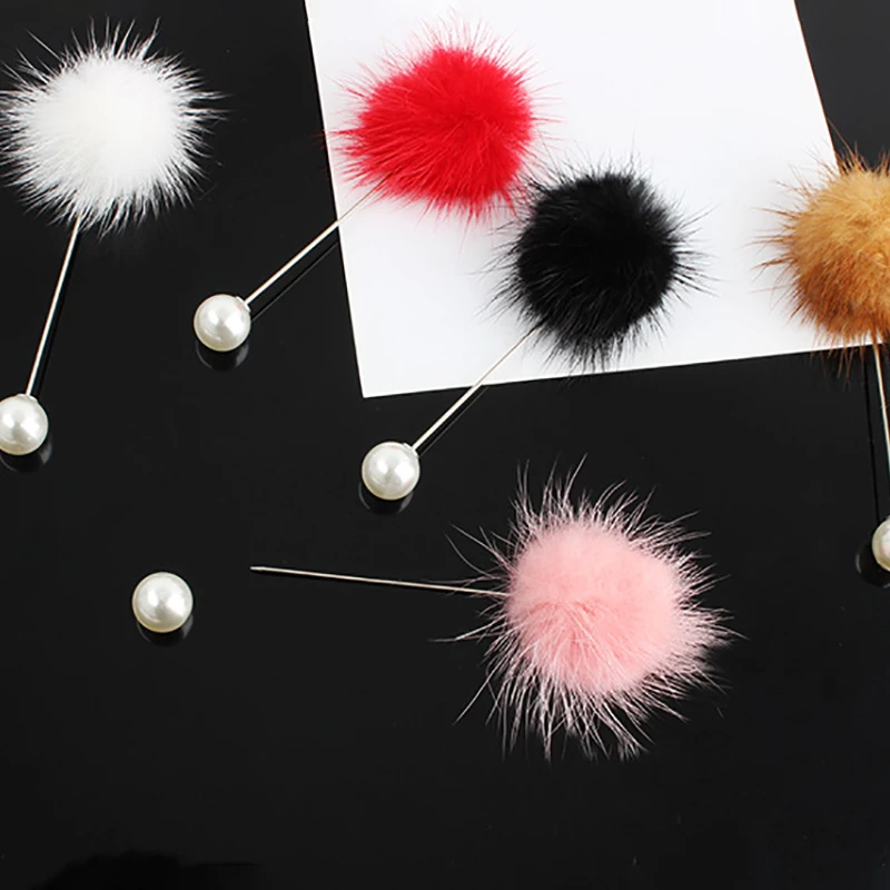 Women Mink Hair Fur Pom Pom Ball Pearl Brooch Pins Piercing Lapel Brooches Suit Collar Clothes Jewelry Accessory Hot Sale Gifts
Women Mink Hair Fur Pom Pom Ball Pearl Brooch Pins Piercing Lapel Brooches Suit Collar Clothes Jewelry Accessory Hot Sale Gifts
