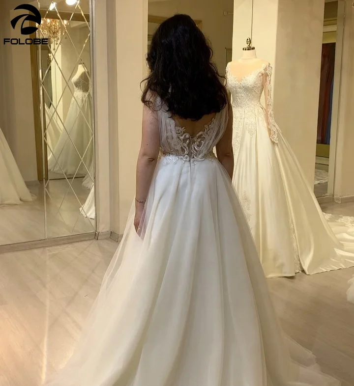 2020 New Design Chic Wedding Dress Spaghetti Strap With Pleating Beads V-Neck Backless A Line Wedding Dress Church Bridal Gowns 
2020 New Design Chic Wedding Dress Spaghetti Strap With Pleating Beads V-Neck Backless A Line Wedding Dress Church Bridal Gowns