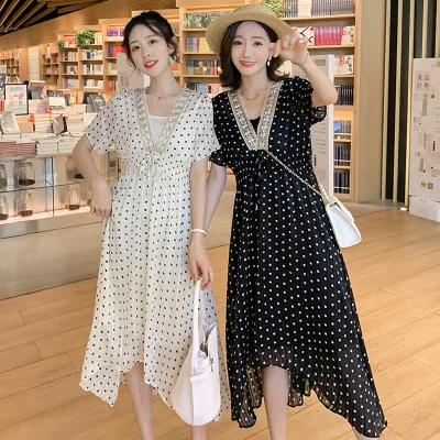 New maternity dress polka dot lace V-neck can breastfeed two-piece dress hot mom irregular chiffon dot pattern maternity dress
New maternity dress polka dot lace V-neck can breastfeed two-piece dress hot mom irregular chiffon dot pattern maternity dress