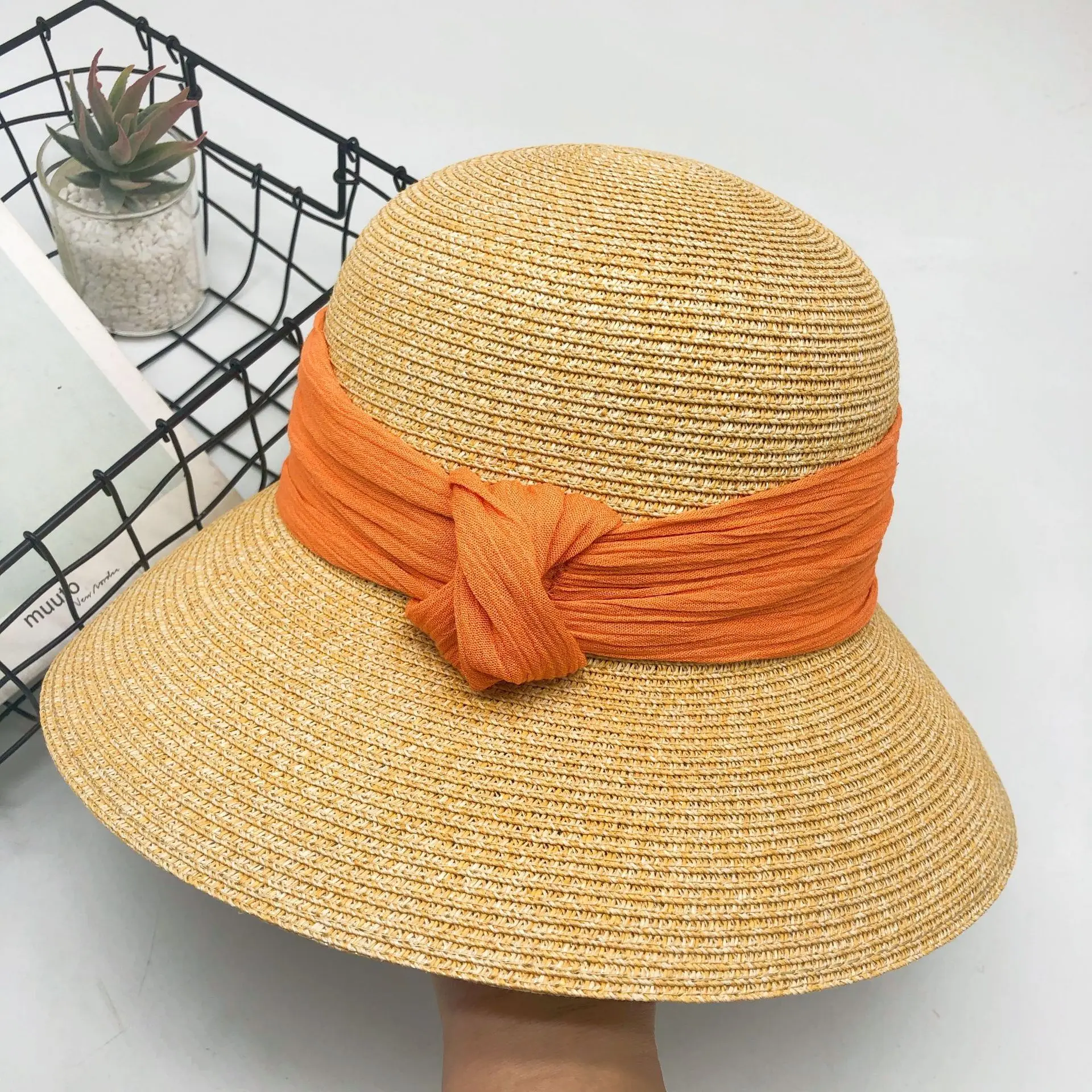 Women's Straw Hat Summer New 2021 Net Red Ins Fashion Wild Sunscreen Anti-ultraviolet Foldable Sun Hats
Women's Straw Hat Summer New 2021 Net Red Ins Fashion Wild Sunscreen Anti-ultraviolet Foldable Sun Hats
