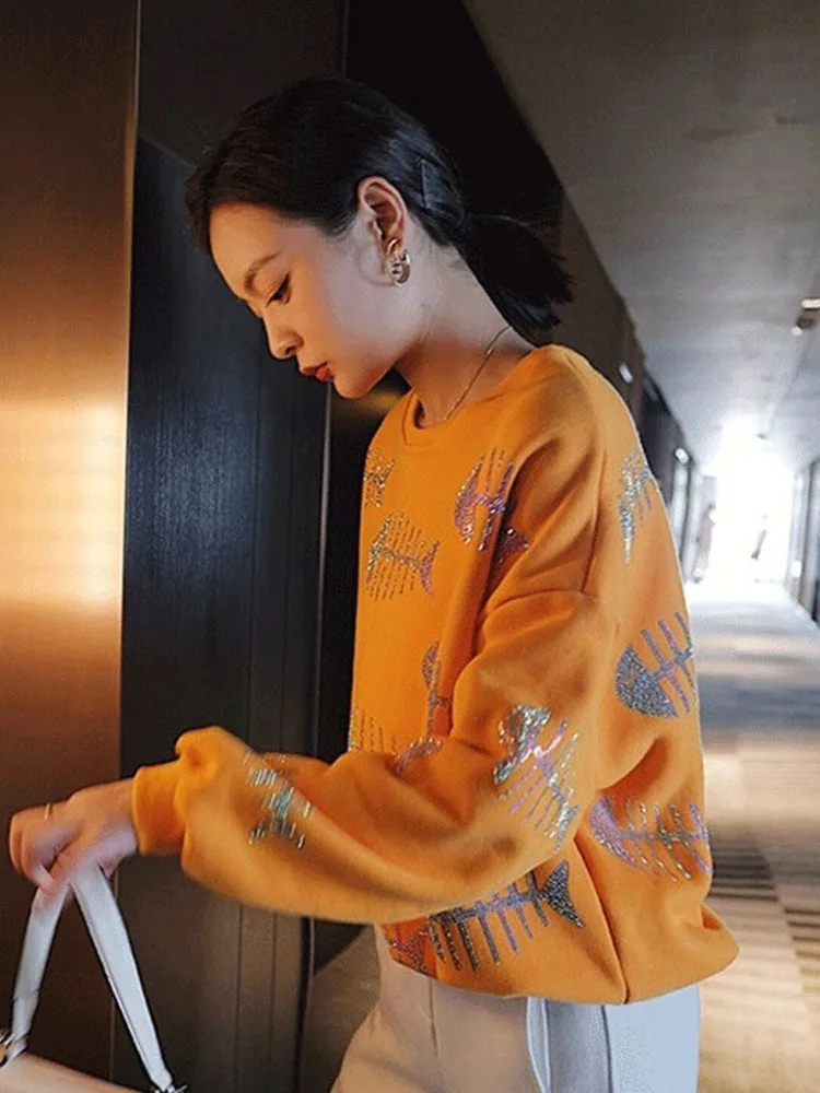 Women Sweatshirt European Diamond Fish Bone Orange 100% Cotton Loose Spring Autumn Long Sleeved Tops 2021 New KPOP Fashion Style
Women Sweatshirt European Diamond Fish Bone Orange 100% Cotton Loose Spring Autumn Long Sleeved Tops 2021 New KPOP Fashion Style