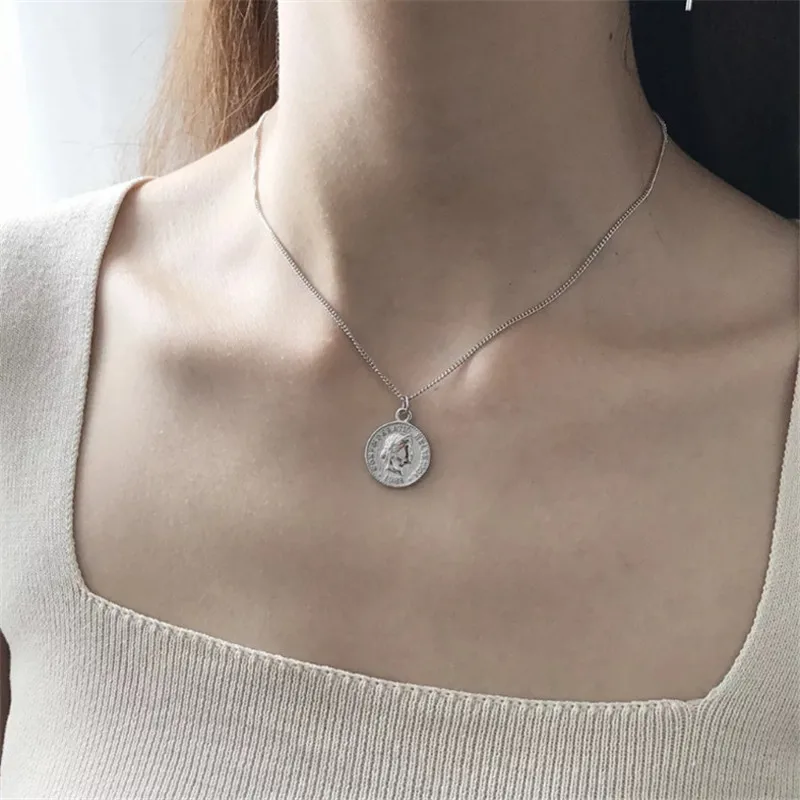 Women Vintage Cent Queen Head Portrait Coin Pendant Necklace Korean Style 925 Silver Female Make Old Distressed Niche Chokers
Women Vintage Cent Queen Head Portrait Coin Pendant Necklace Korean Style 925 Silver Female Make Old Distressed Niche Chokers
