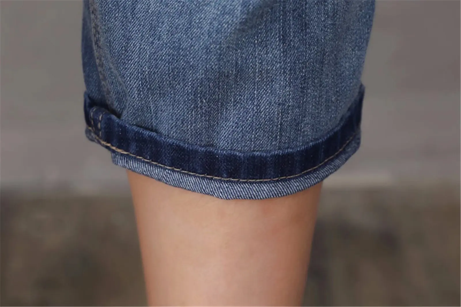 Women Jeans 2021 Summer Plus Size Harem Pants Fashion Casual Clothes Female Denim Vintage Holes Embroidered Plus Size Bottoms
Women Jeans 2021 Summer Plus Size Harem Pants Fashion Casual Clothes Female Denim Vintage Holes Embroidered Plus Size Bottoms