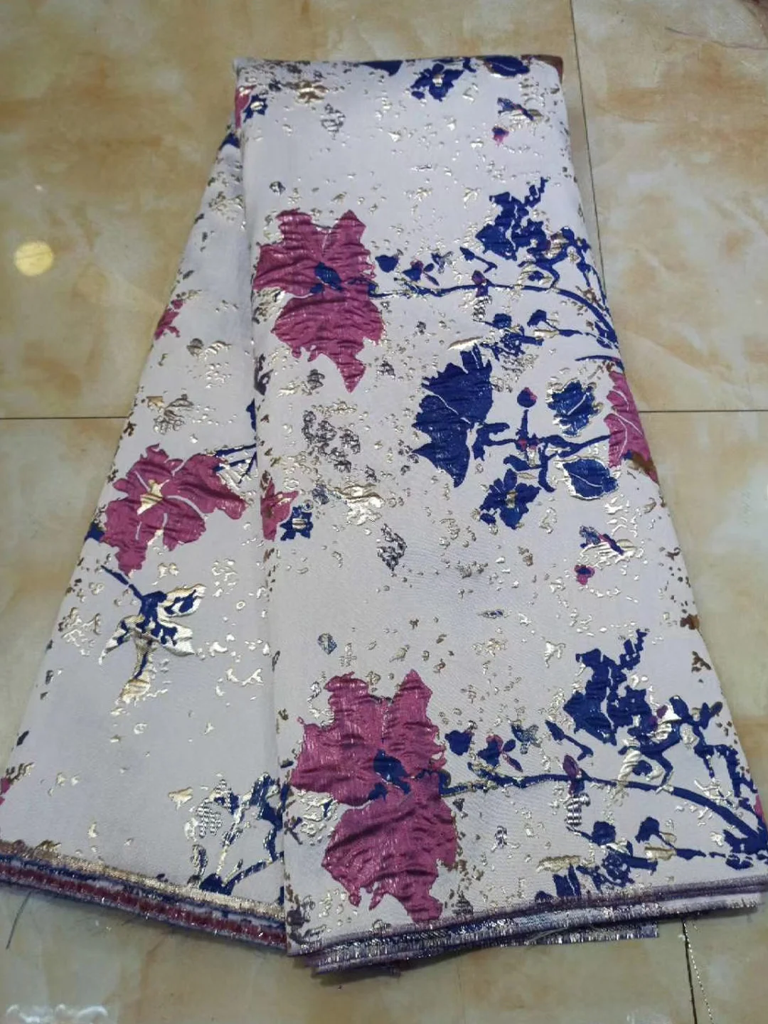 2021 Latest African Lace Fabric Brocade Jacquard Lace Fabric French Nigerian Tulle Lace Fabric For Party AHD4937
2021 Latest African Lace Fabric Brocade Jacquard Lace Fabric French Nigerian Tulle Lace Fabric For Party AHD4937