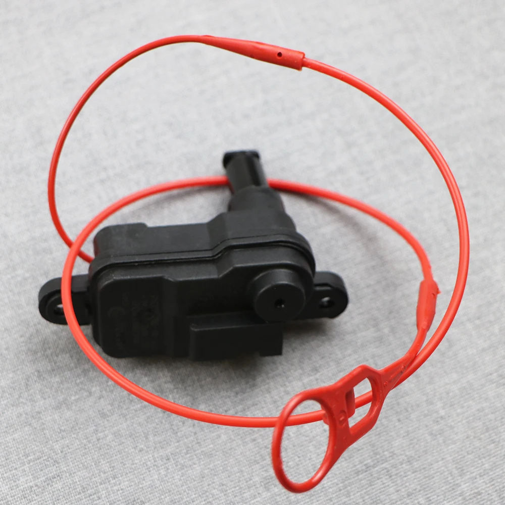 New Genuine 8V0862153b For Audi A1 A7 A8 Q3 Q7 A3 RS3 Fuel Flap Door Lock Actuator Motor Control 8V0862153B 8V0862153 
New Genuine 8V0862153b For Audi A1 A7 A8 Q3 Q7 A3 RS3 Fuel Flap Door Lock Actuator Motor Control 8V0862153B 8V0862153