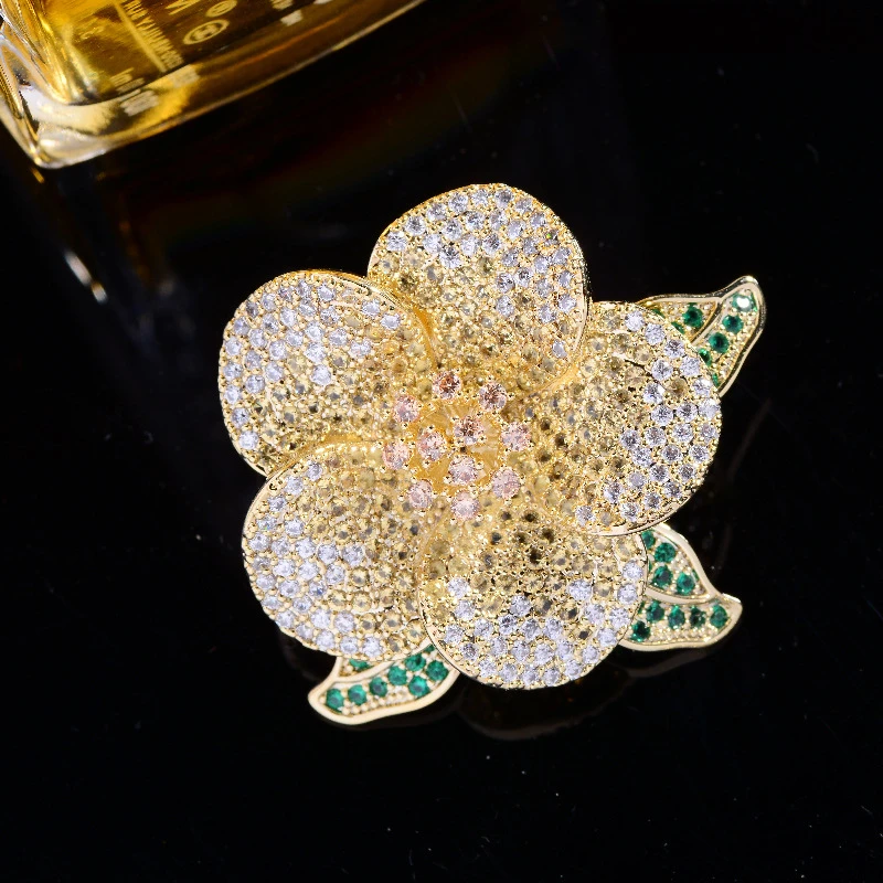 Elegant Camellia Brooch Pin for Women Wedding Jewelry Luxury Cubic Zirconia Flower Winter Accessories Pins Female Corsage Gift
Elegant Camellia Brooch Pin for Women Wedding Jewelry Luxury Cubic Zirconia Flower Winter Accessories Pins Female Corsage Gift