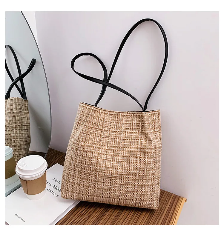 Women's Solid Shoulder Bag Simple Fashion Large Capacity Woven Handbag For Holiday
Women's Solid Shoulder Bag Simple Fashion Large Capacity Woven Handbag For Holiday