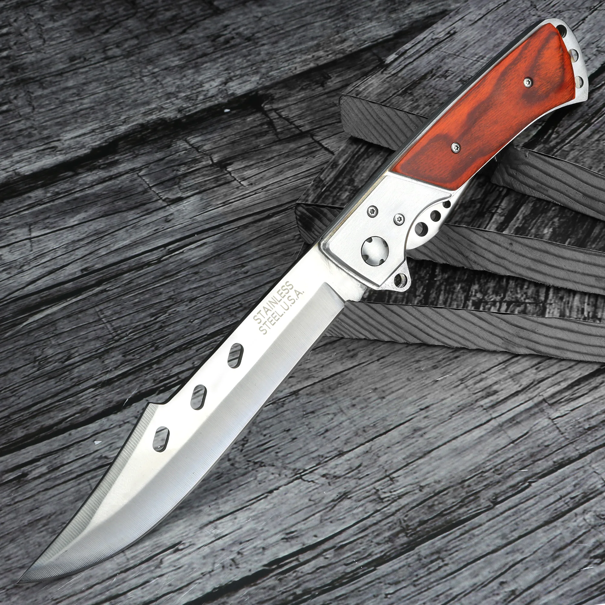 Складной нож для кемпинга и охоты, портативный карманный клинок из нержавеющей стали с прямым клинком для повседневного использования, выж...
Складной нож для кемпинга и охоты, портативный карманный клинок из нержавеющей стали с прямым клинком для повседневного использования, выж...