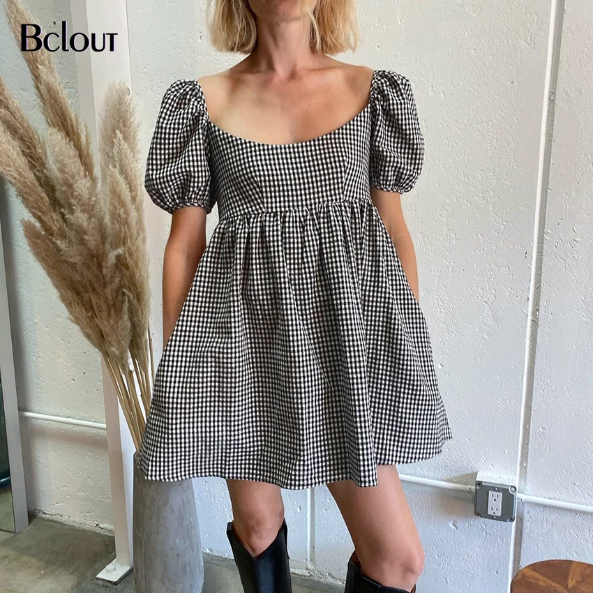 Bclout Vintage Black White Plaid Summer Dress 2021 Casual Short Sleeve A-Line Mini Dress Woman Elegant Square Collar Vestido 
Bclout Vintage Black White Plaid Summer Dress 2021 Casual Short Sleeve A-Line Mini Dress Woman Elegant Square Collar Vestido