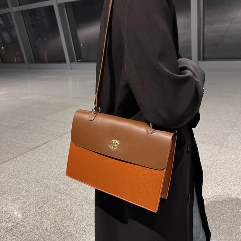 Retro Crossbody Messenger Bag Armpit Bag Shoulder Bag 2022 Contrast Color Small PU Leather Fashion Designer Brand Purses Handbag
Retro Crossbody Messenger Bag Armpit Bag Shoulder Bag 2022 Contrast Color Small PU Leather Fashion Designer Brand Purses Handbag