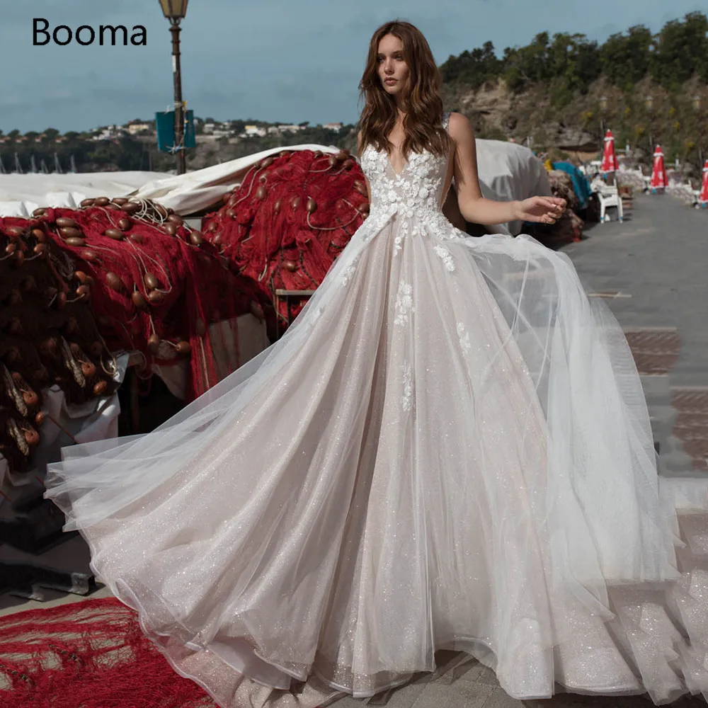 Sexy Backless Beach Wedding Dresses V-Neck Cutaway Sides Floral Appliques Wedding Gowns Shiny Skirt A-Line Bride Dresses
Sexy Backless Beach Wedding Dresses V-Neck Cutaway Sides Floral Appliques Wedding Gowns Shiny Skirt A-Line Bride Dresses