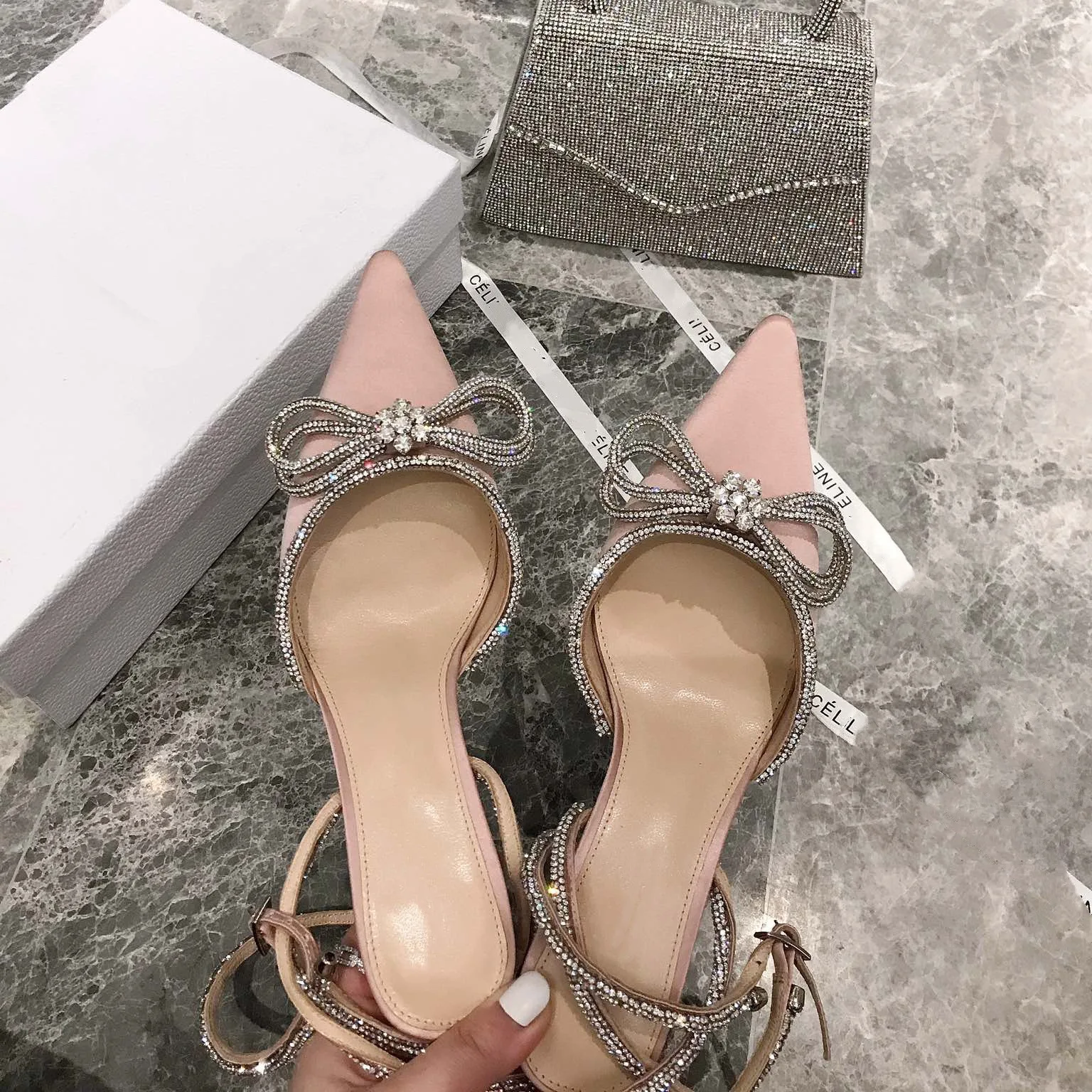 Heeled Shoes end brand Stiletto one line sandals women's shoes Rhinestone bow pearl sandals fairy style
Heeled Shoes end brand Stiletto one line sandals women's shoes Rhinestone bow pearl sandals fairy style