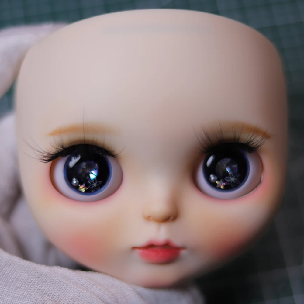 Blyth Doll Face Plate for diy your blyth makeup Including Back Plate customization doll Nude blyth white skin 11.21.30
Blyth Doll Face Plate for diy your blyth makeup Including Back Plate customization doll Nude blyth white skin 11.21.30