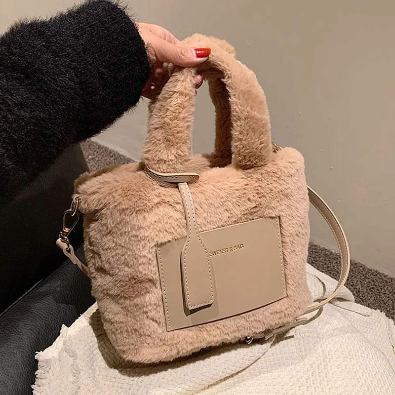Small Faux Fur Bucket Crossbody Bag with Short Handle 2021 Winter New High-quality Women's Designer Handbag Shoulder Bags
Small Faux Fur Bucket Crossbody Bag with Short Handle 2021 Winter New High-quality Women's Designer Handbag Shoulder Bags