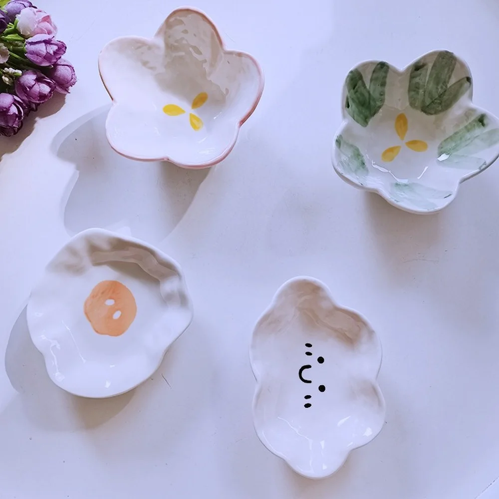 Ceramic seasoning dish soy sauce vinegar dish flavored dish hand-painted household tableware creative modeling small dishes
Ceramic seasoning dish soy sauce vinegar dish flavored dish hand-painted household tableware creative modeling small dishes