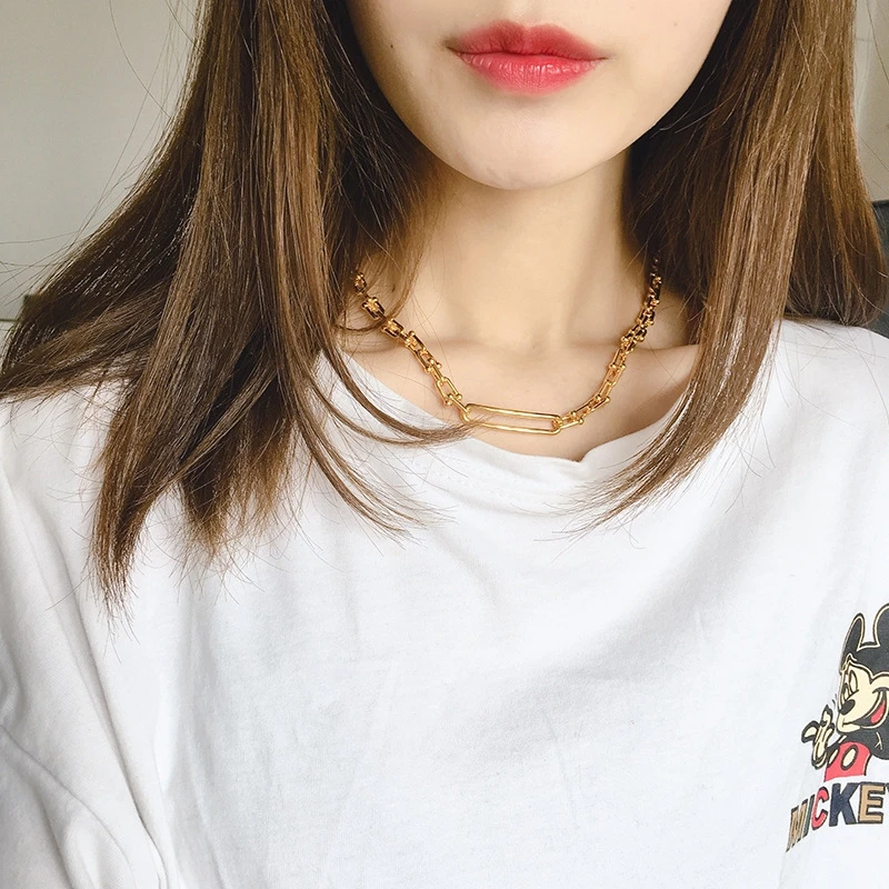 Geometric Lock Necklace Long Sweater Chain Necklace Savis U Shape Bamboo Copper Hardwear Necklace for Men Women Party Jewelry
Geometric Lock Necklace Long Sweater Chain Necklace Savis U Shape Bamboo Copper Hardwear Necklace for Men Women Party Jewelry