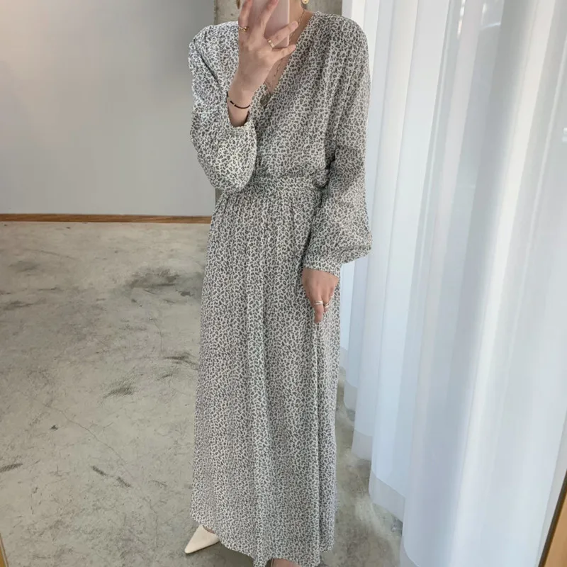 HziriP Hot Gentle Korean V-Neck Loose Thin Long Dress 2021 Floral High Waist Chiffon Fashion All-Match Casual Long Sleeve Dress
HziriP Hot Gentle Korean V-Neck Loose Thin Long Dress 2021 Floral High Waist Chiffon Fashion All-Match Casual Long Sleeve Dress