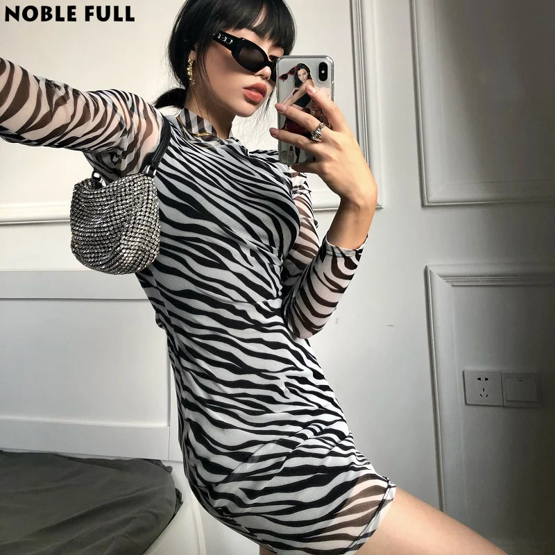 Осеннее сексуальное Сетчатое облегающее мини-платье с длинным рукавом и принтом зебры, зимнее женское платье, 2020
Осеннее сексуальное Сетчатое облегающее мини-платье с длинным рукавом и принтом зебры, зимнее женское платье, 2020