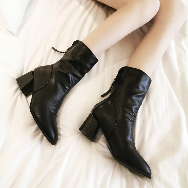 Spring/Autumn 2022 Korean Short Boots Women's High-heel Temperament Hick Heel Shoes for Woman Fashion Platform Boots for Women
Spring/Autumn 2022 Korean Short Boots Women's High-heel Temperament Hick Heel Shoes for Woman Fashion Platform Boots for Women
