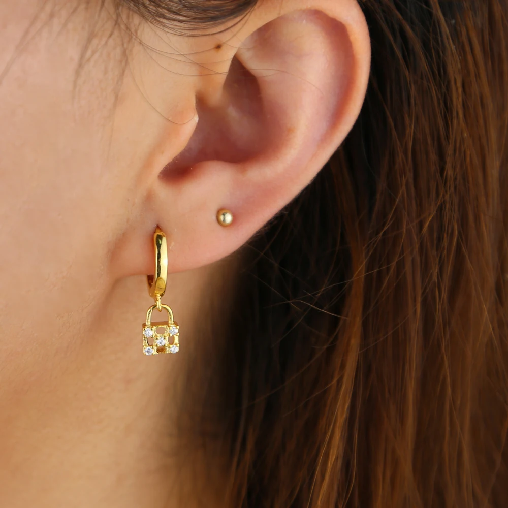 Gold filled hollow lock charm earring jewelry for women wedding party birthday fashion new tassel earring jewelry wholesale
Gold filled hollow lock charm earring jewelry for women wedding party birthday fashion new tassel earring jewelry wholesale