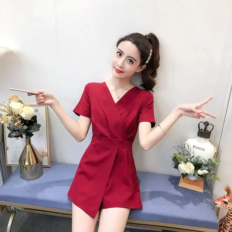 New 2022 Korean Summer Women's Casual Solid V-neck Short Sleeve Jumpsuit Women Casual Boho Playsuits Jumpsuits Overalls Y498
New 2022 Korean Summer Women's Casual Solid V-neck Short Sleeve Jumpsuit Women Casual Boho Playsuits Jumpsuits Overalls Y498