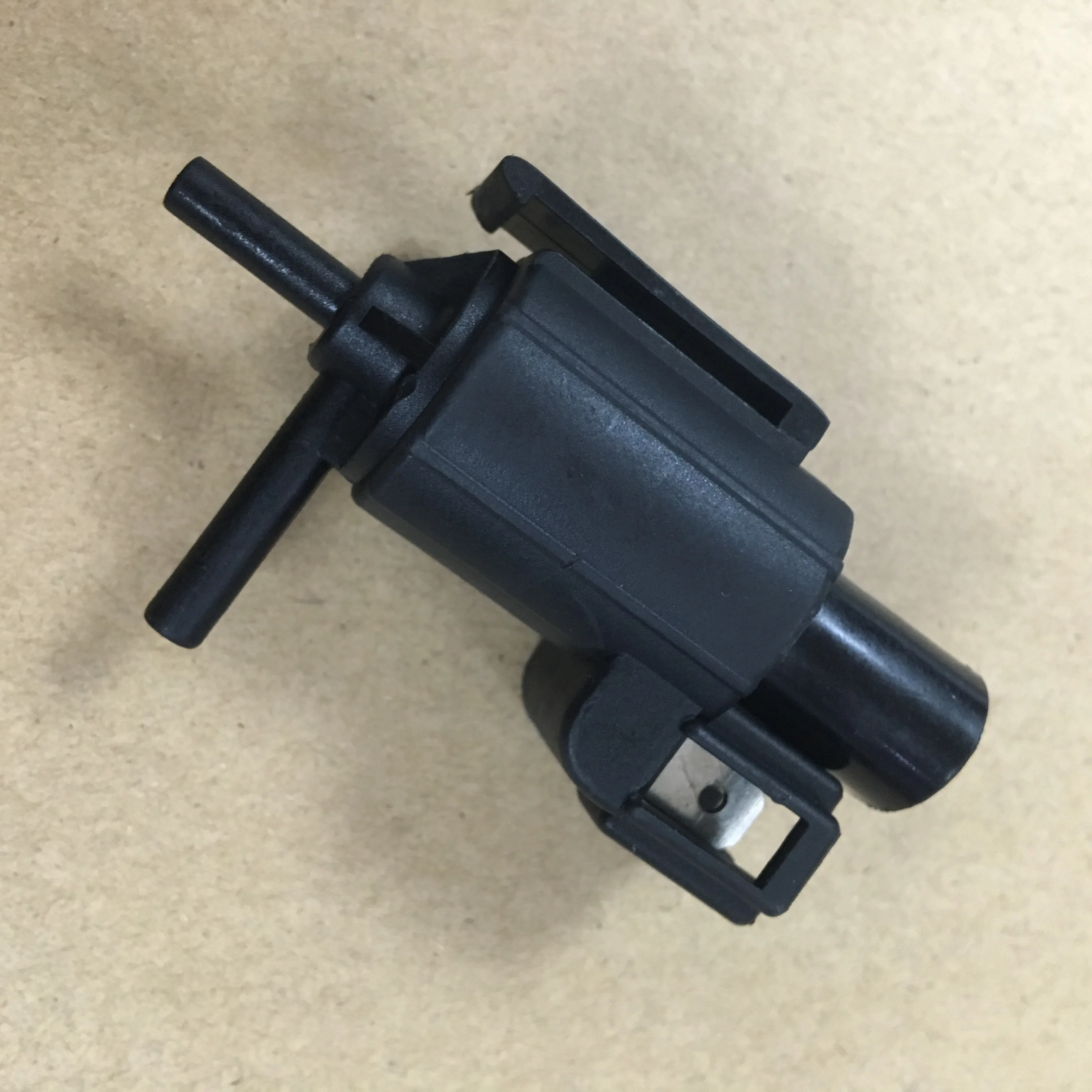 Genuine Vacuum Switch Solenoid Valve K5T47776 For Mitsubishi Pajero L200 L300 V43 V44 V45 K74T V73 V75
Genuine Vacuum Switch Solenoid Valve K5T47776 For Mitsubishi Pajero L200 L300 V43 V44 V45 K74T V73 V75