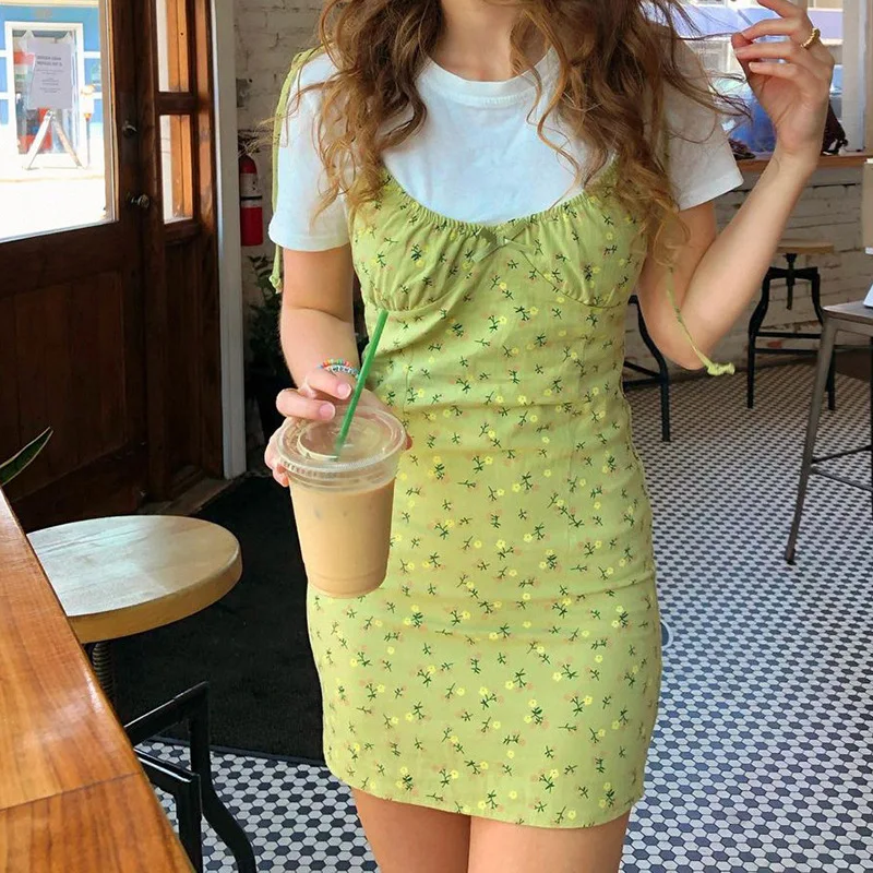 2021 Korean Fashion Lace-up Straps Floral Print Green Mini Dress Women Harajuku Cute V-neck Party Straight Dresses Party Y2K
2021 Korean Fashion Lace-up Straps Floral Print Green Mini Dress Women Harajuku Cute V-neck Party Straight Dresses Party Y2K