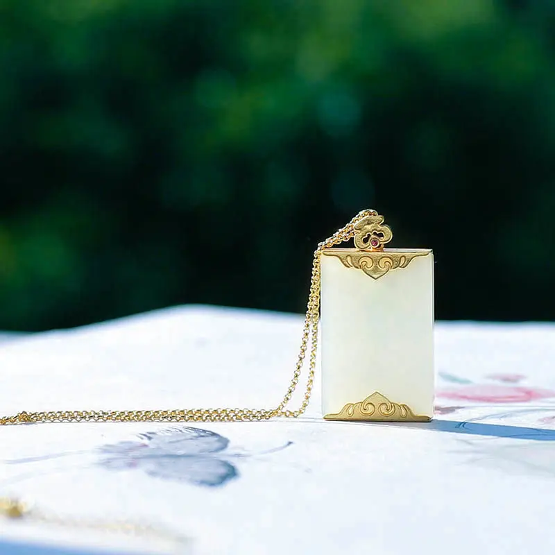 Natural S925 Sterling Silver Hetian Jade Inlaid Pendant Female White Jade plus Gold Peace Buckle Lucky Pendant Pendant Clavicl
Natural S925 Sterling Silver Hetian Jade Inlaid Pendant Female White Jade plus Gold Peace Buckle Lucky Pendant Pendant Clavicl