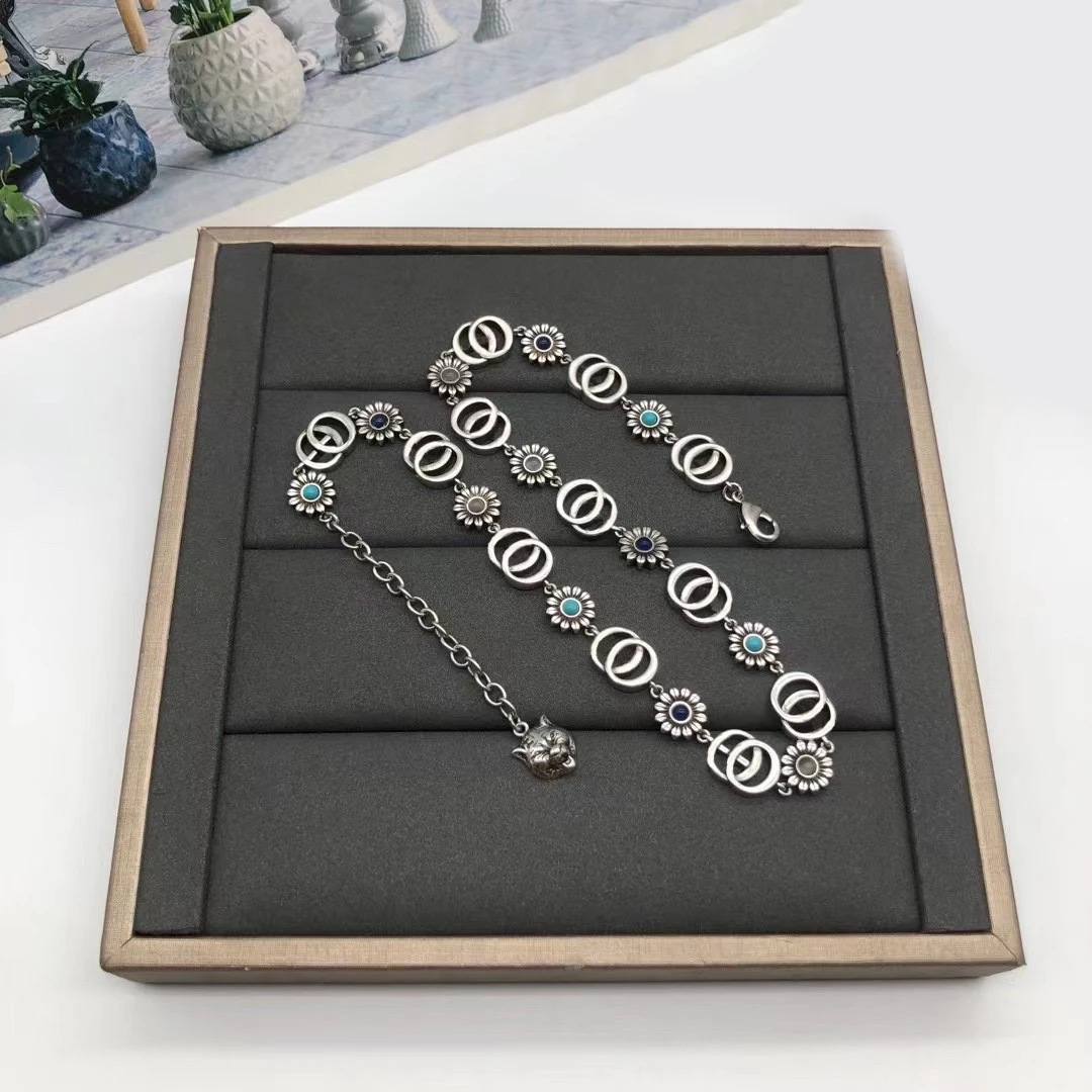 S925 popular classic style decoration boutique men's / women's Retro Flower Necklace, letter G, first choice for gifts, noble
S925 popular classic style decoration boutique men's / women's Retro Flower Necklace, letter G, first choice for gifts, noble