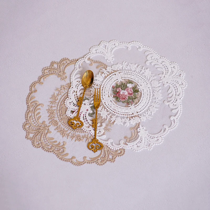 1Pc for Dining Table Embroidery Craft Placemat European Style Lace Flower Fabric Insulation Plate Mat Anti-scald Coaster
1Pc for Dining Table Embroidery Craft Placemat European Style Lace Flower Fabric Insulation Plate Mat Anti-scald Coaster