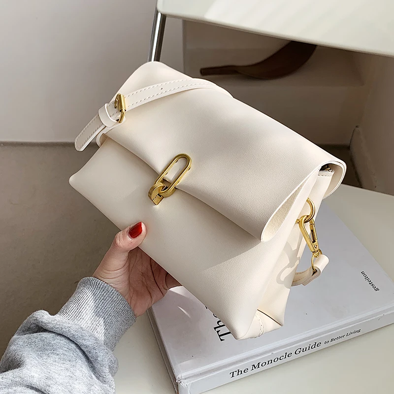 Simple Design Solid Color Pu Leather Crossbody Bag forFemale 2021 Female Fashion Brand Luxury Chain Shoulder Handbags and Purses
Simple Design Solid Color Pu Leather Crossbody Bag forFemale 2021 Female Fashion Brand Luxury Chain Shoulder Handbags and Purses