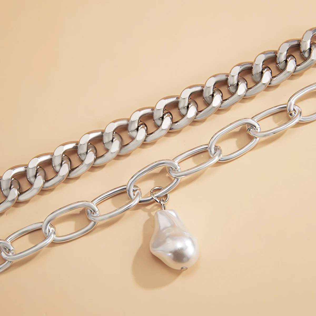 IngeSight.Z 2Pcs/Set Kpop Imitation Pearl Pendant Wrist Bracelets for Women Thick Miami Cuban Bracelets Bangles Fashion Jewelry
IngeSight.Z 2Pcs/Set Kpop Imitation Pearl Pendant Wrist Bracelets for Women Thick Miami Cuban Bracelets Bangles Fashion Jewelry