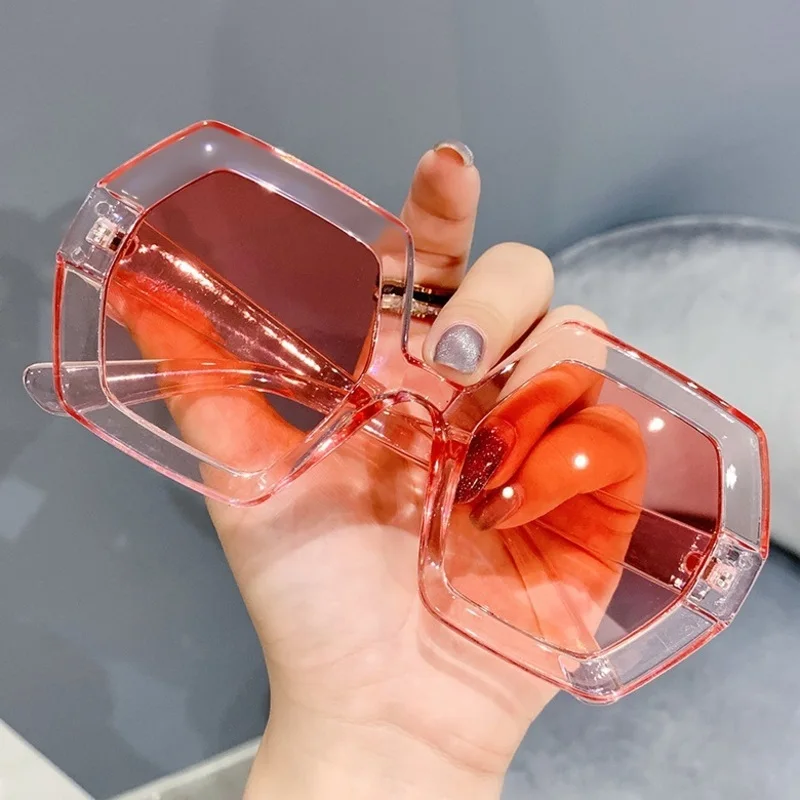 New Fashion Vintage Sunglasses for Women Pink Luxury Designer Sun Glasses Oversize Gradient Black Shades
New Fashion Vintage Sunglasses for Women Pink Luxury Designer Sun Glasses Oversize Gradient Black Shades