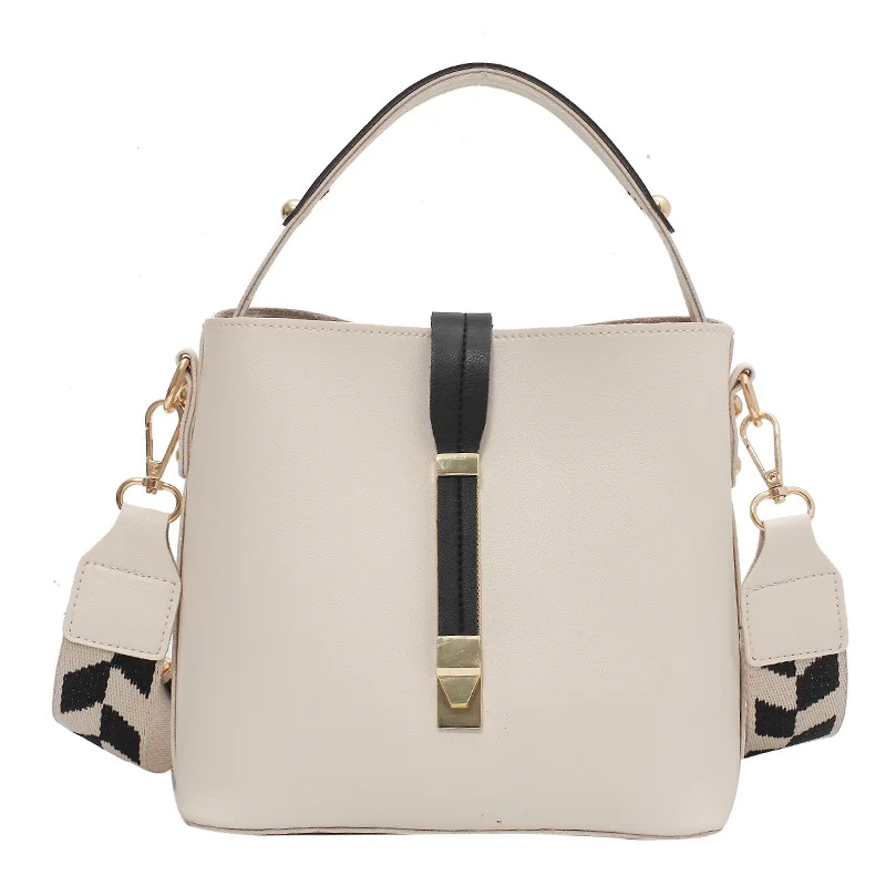 Large Capacity Bag Women's Bag 2021 Spring and Summer New Fashion Small Square Bag Shoulder Bag High Quality Crossbody Bag
Large Capacity Bag Women's Bag 2021 Spring and Summer New Fashion Small Square Bag Shoulder Bag High Quality Crossbody Bag