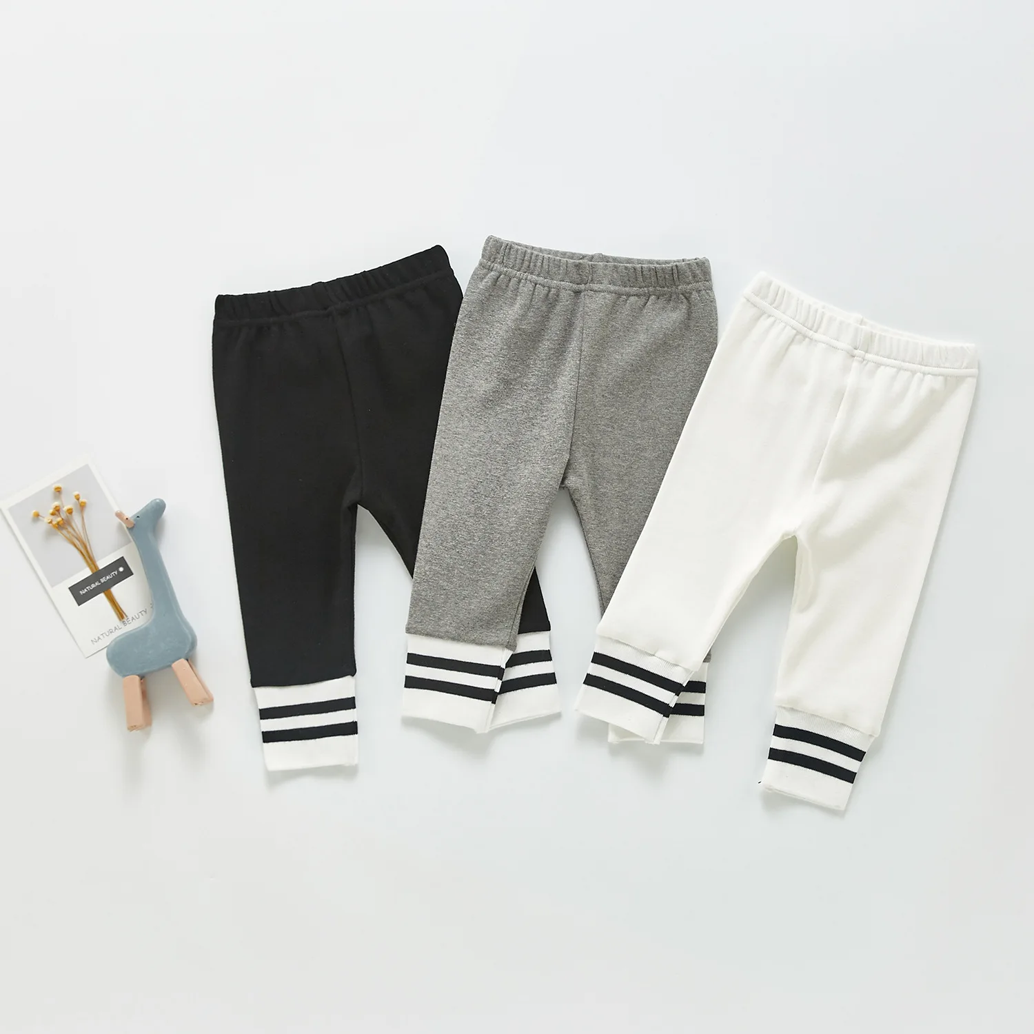 Новинка 2021, Осенние хлопковые леггинсы для маленьких девочек, эластичные спортивные брюки для девочек, детские длинные брюки 
Новинка 2021, Осенние хлопковые леггинсы для маленьких девочек, эластичные спортивные брюки для девочек, детские длинные брюки