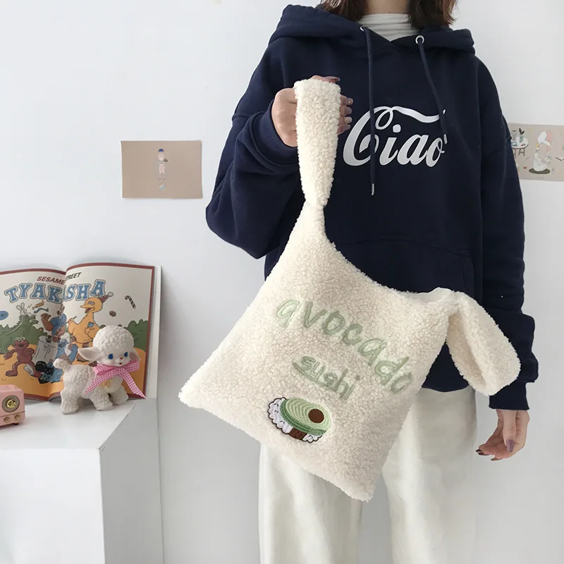 Winter Women Small Plush Tote Simple Warm Cloth Wrist Bags Embroidery Soft Handbag High Quality Eco Makeup Bag Purses For Girls
Winter Women Small Plush Tote Simple Warm Cloth Wrist Bags Embroidery Soft Handbag High Quality Eco Makeup Bag Purses For Girls