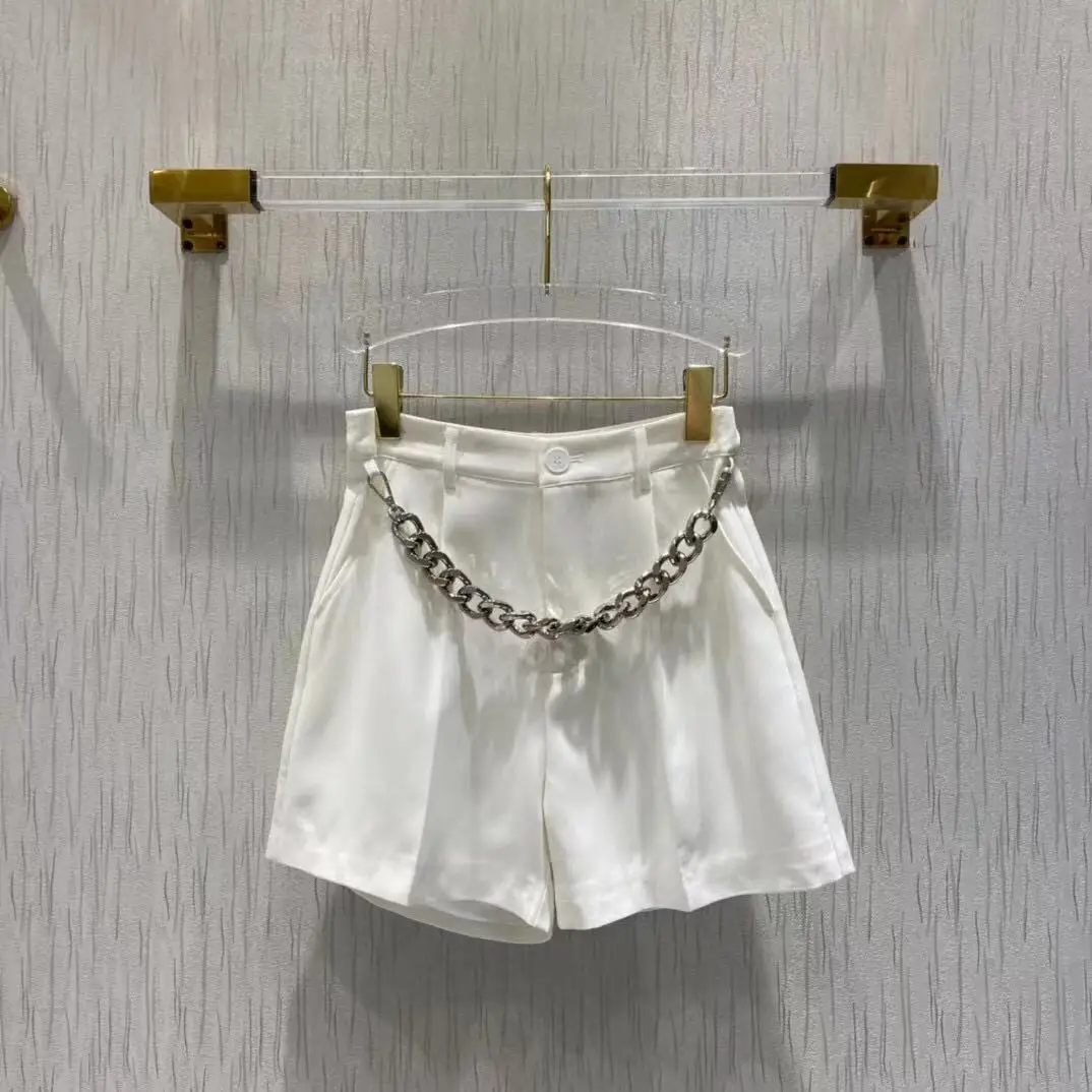 Runway Streetwear Women Solid Mini Shorts 2021 Autumn Fashion Sexy High Waist Chain Hot Sale Shorts
Runway Streetwear Women Solid Mini Shorts 2021 Autumn Fashion Sexy High Waist Chain Hot Sale Shorts