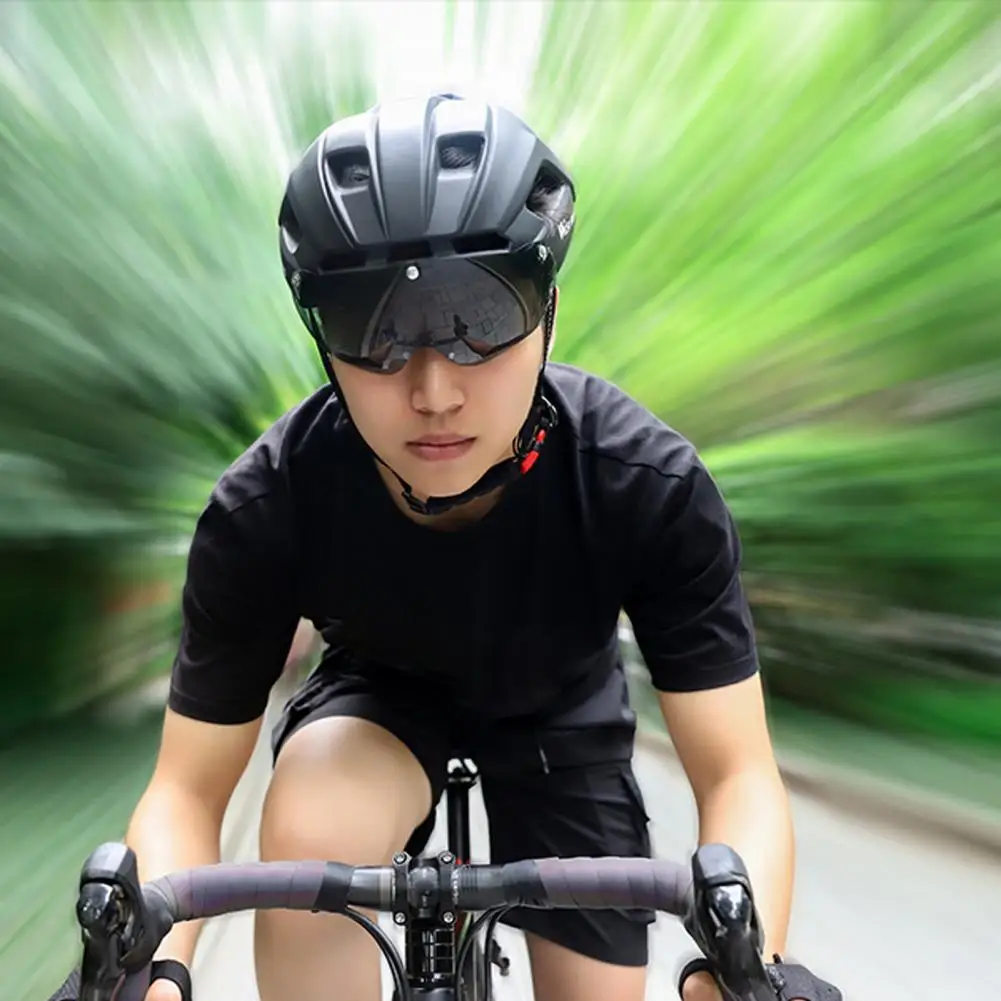 Comfortable High Strength Cycling Head Protective Helmet With Tail Light for Outdoor
Comfortable High Strength Cycling Head Protective Helmet With Tail Light for Outdoor