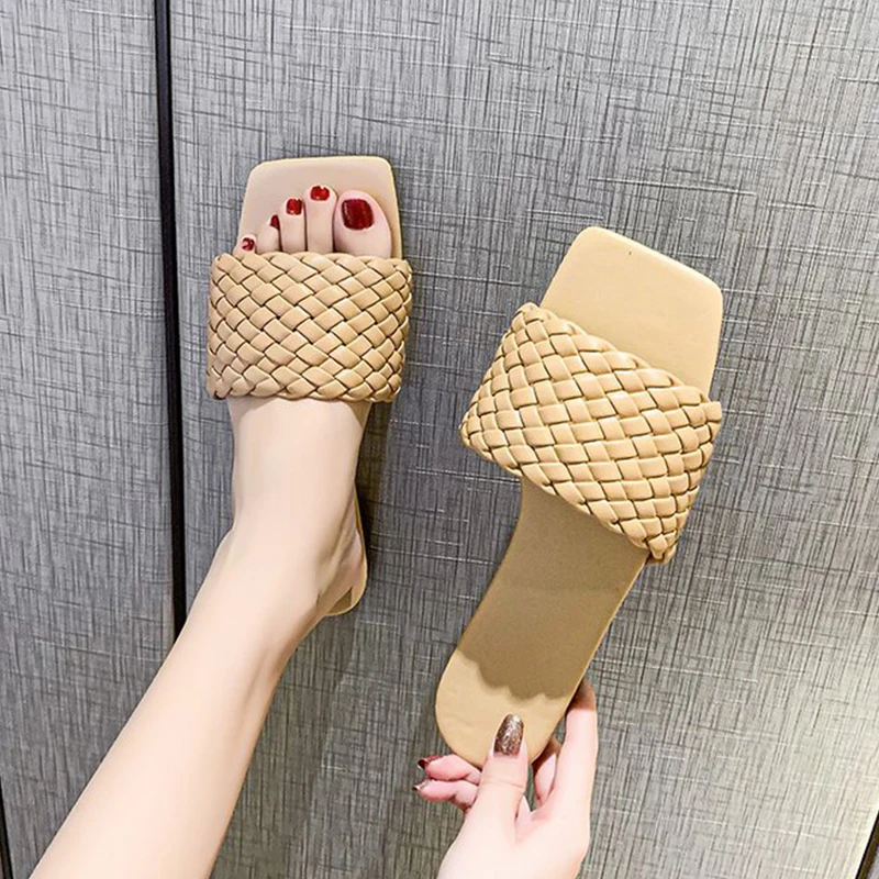 Шлепанцы женские плетеные, пляжные сандалии на плоской подошве, очаровательные однотонные, Повседневные тапочки, лето 
Шлепанцы женские плетеные, пляжные сандалии на плоской подошве, очаровательные однотонные, Повседневные тапочки, лето