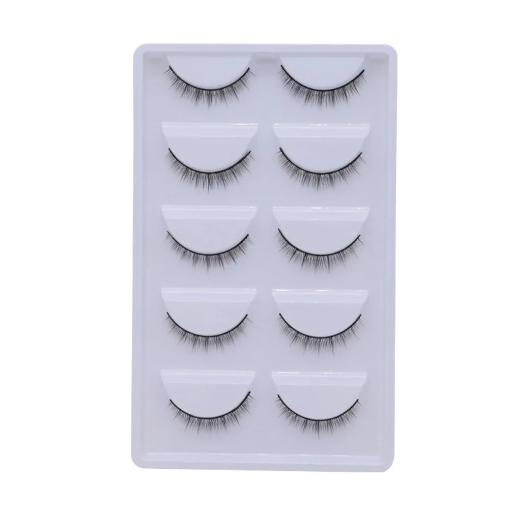Natural nude makeup, cross thick short false eyelashes, daily plain makeup can support 5 pairs of double eyelids eye lashes
Natural nude makeup, cross thick short false eyelashes, daily plain makeup can support 5 pairs of double eyelids eye lashes