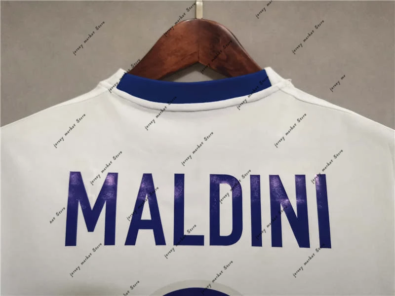 White Football shirt summer man short sleeve MALDINI 1998-00 away Retro soccer jersey
White Football shirt summer man short sleeve MALDINI 1998-00 away Retro soccer jersey