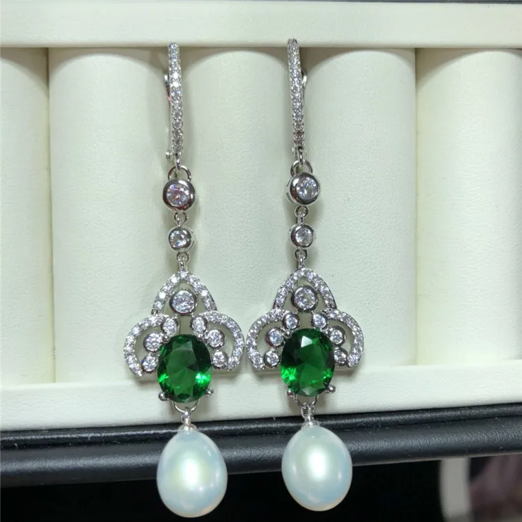 

Natural white freshwater pearl earrings micro inlay zircon accessoriese high-end atmosphere two-color options