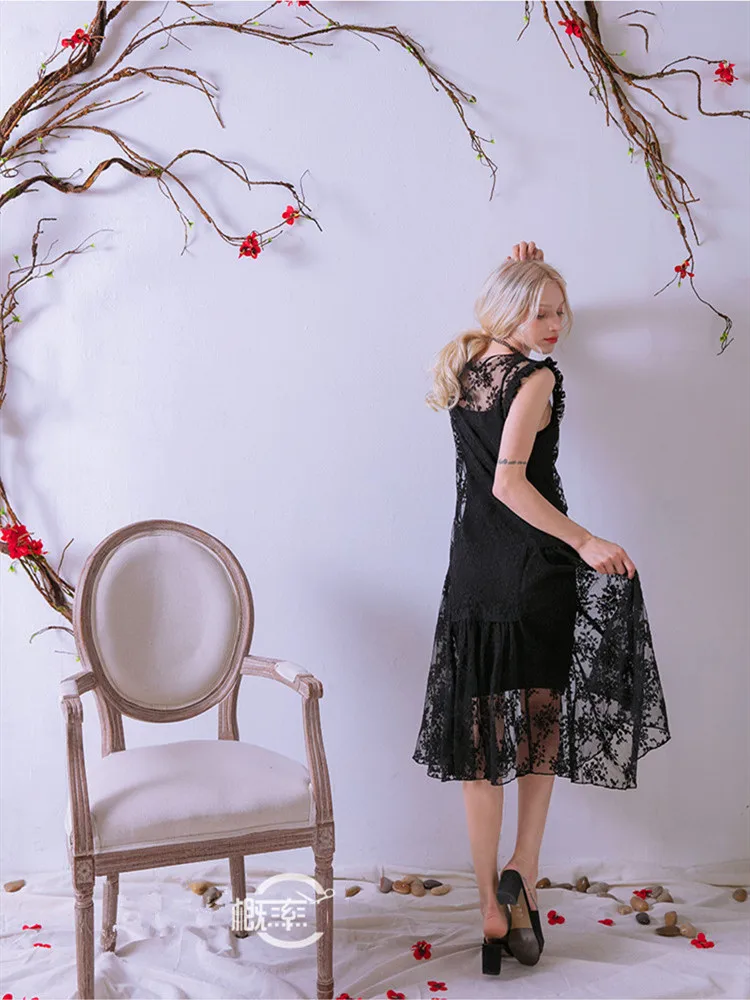 Women Black Lace Long Vintage Elegant Slim V-Neck Sleeveless Embroidery Casual Loose Summer Dress 2020 vestidos
Women Black Lace Long Vintage Elegant Slim V-Neck Sleeveless Embroidery Casual Loose Summer Dress 2020 vestidos