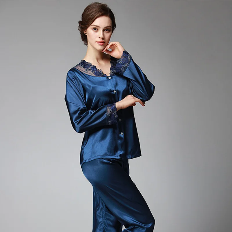 2020 Women pajamas two-piece long sleeve pants Lace decoration silk cloth leisure homewear v-neck design nightgown
2020 Women pajamas two-piece long sleeve pants Lace decoration silk cloth leisure homewear v-neck design nightgown