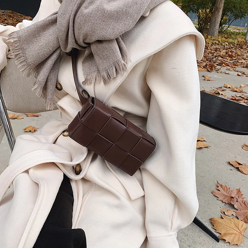 New Mini Waist Bag Branded Weave Designer PU Leather Fanny Female Multifunction Chest Purse Trending Belt Bag Women Brand Blosos
New Mini Waist Bag Branded Weave Designer PU Leather Fanny Female Multifunction Chest Purse Trending Belt Bag Women Brand Blosos