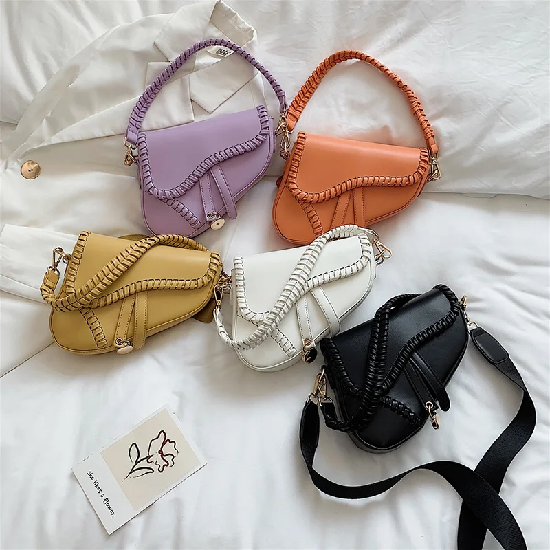 2021 New Fashion Saddle Women Bag One Shoulder Handle Trend Casual Hasp Zipper Material Polyester Inside Lock Ornament Bag PU
2021 New Fashion Saddle Women Bag One Shoulder Handle Trend Casual Hasp Zipper Material Polyester Inside Lock Ornament Bag PU