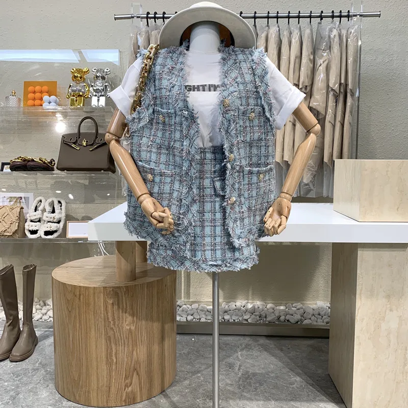 Brand Original Design 2021 Weaving Tassel Tweed Vest + High Waist Plaid Mixed Thread Skirt Suit
Brand Original Design 2021 Weaving Tassel Tweed Vest + High Waist Plaid Mixed Thread Skirt Suit