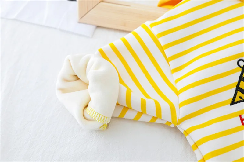 2019 Winter Children Boy Girl Clothes Set Cotton Fleece Hoodie Pants 2Pcs/Sets Striped Kids Sport Suit Infant Boy Clothing
2019 Winter Children Boy Girl Clothes Set Cotton Fleece Hoodie Pants 2Pcs/Sets Striped Kids Sport Suit Infant Boy Clothing