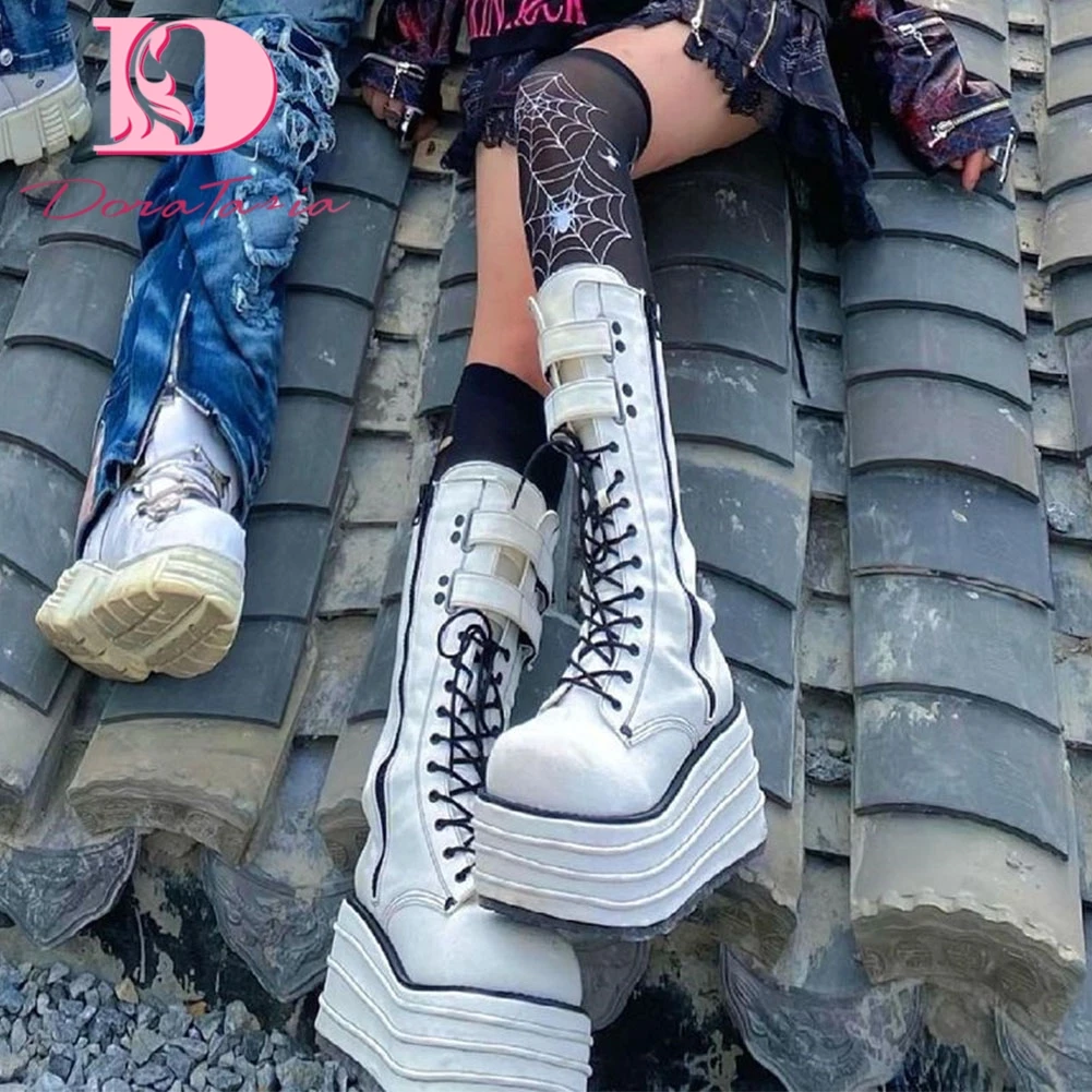 DoraTasia осень 2021 новые модные женские сапоги до колена в стиле панк на платформе